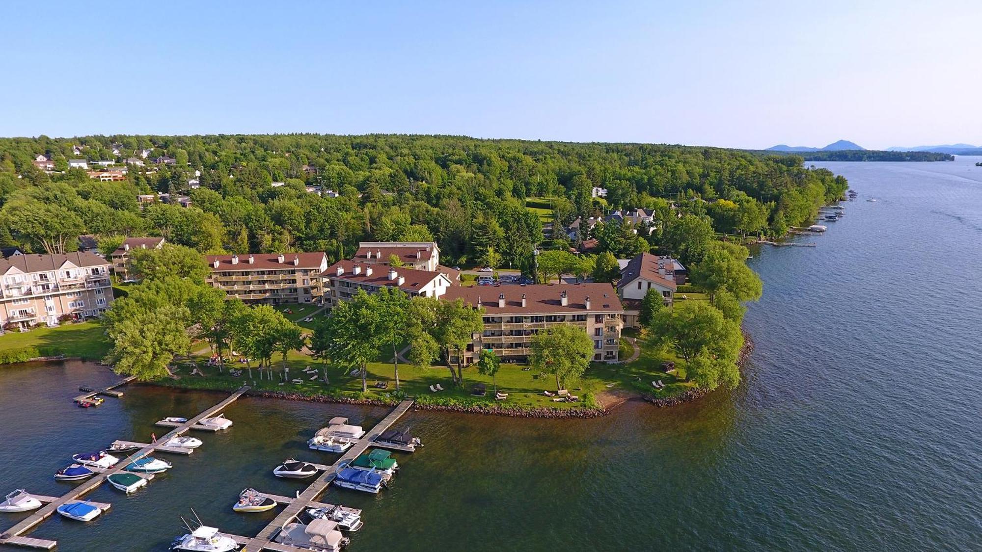 Condos Memphremagog Exterior photo